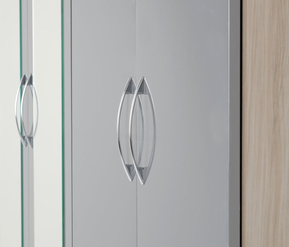 Nevada 4 Door 2 Drawer Mirrored Wardrobe - Grey Gloss/Light Oak Effect Veneer
