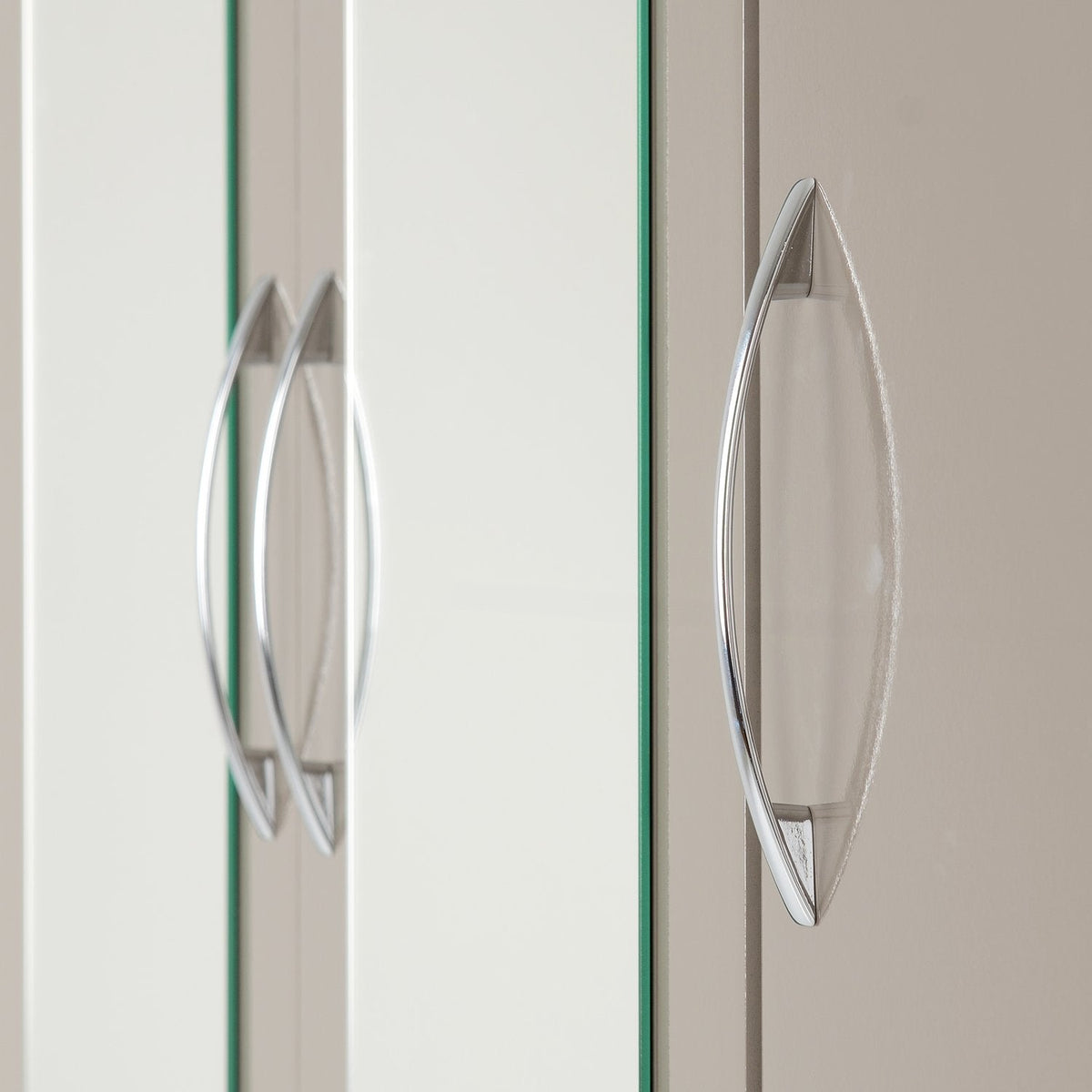 Nevada 3 Door 2 Drawer Mirrored Wardrobe - Oyster Gloss/Light Oak Effect Veneer