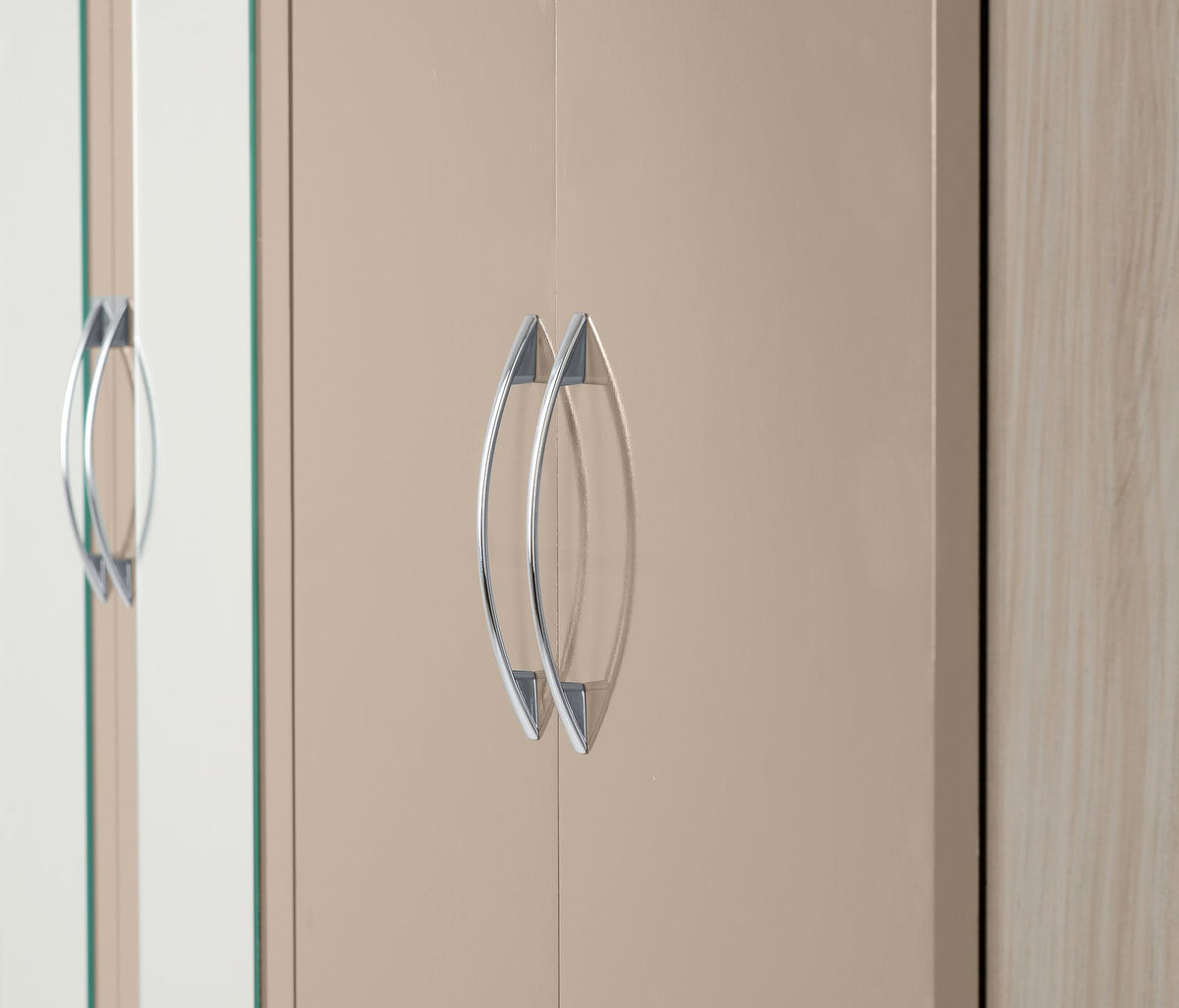 Nevada 6 Door 2 Drawer Mirrored Wardrobe - Oyster Gloss/Light Oak Effect Veneer