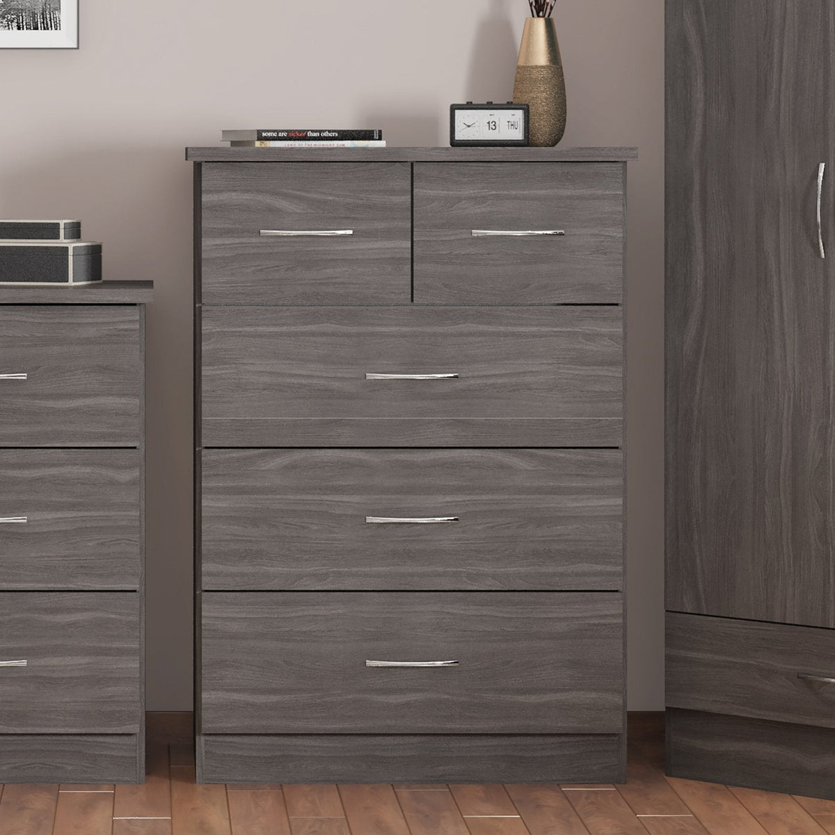 Nevada 3+2 Drawer Chest - Black Wood Grain