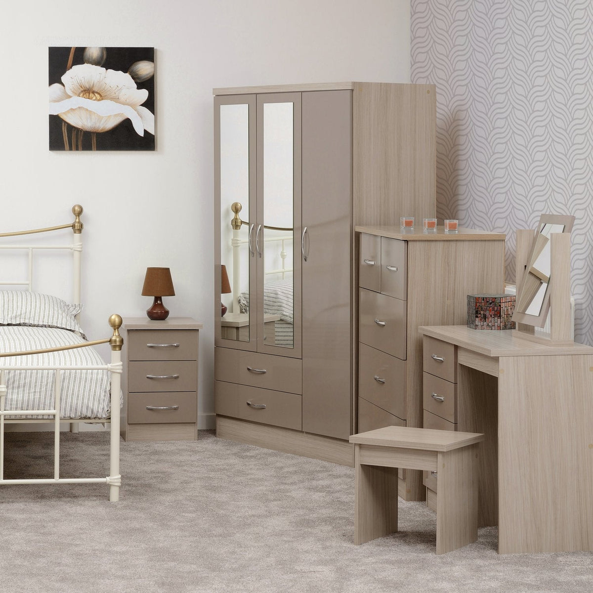 Nevada 3 Drawer Bedside - Oyster Gloss/Light Oak Effect Veneer