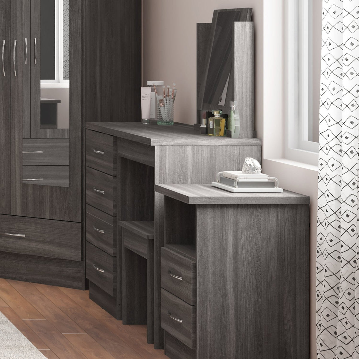 Nevada 4 Drawer Dressing Table Set - Black Wood Grain