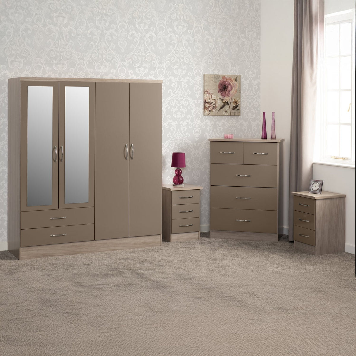 Nevada 4 Door 2 Drawer Mirrored Wardrobe Bedroom Set - Oyster Gloss/Light Oak Effect Veneer